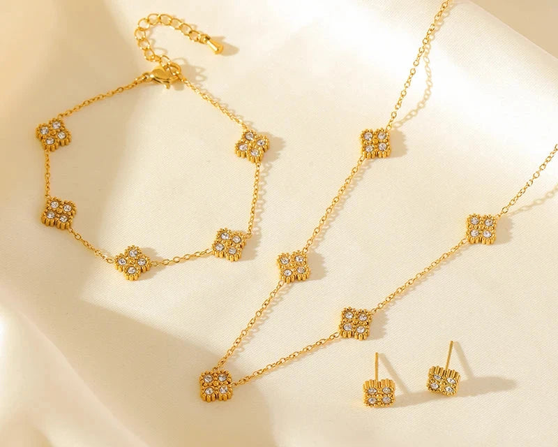 Pack bracelet boucle d’oreilles collier NiaKaly✨